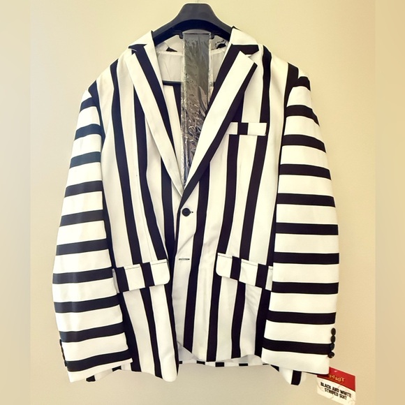 🎃 SALE NWT Spirit Halloween Black and White Striped Suit | Beetlejuice | sz XL - Picture 2 of 7